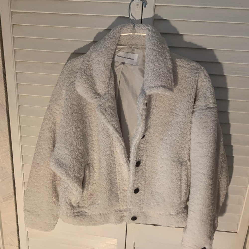 cupcakes and cashmere Cropped jacket